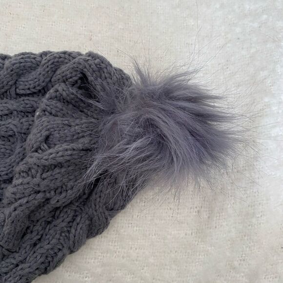 Gray Cable knit Puff Pom Pom Beanie Winter Hat - Picture 5 of 5